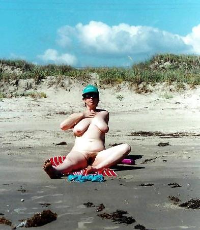 12P My bbw at the beach