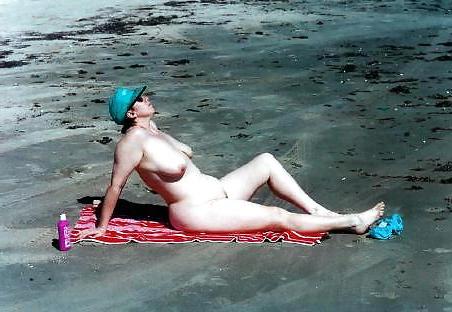12P My bbw at the beach