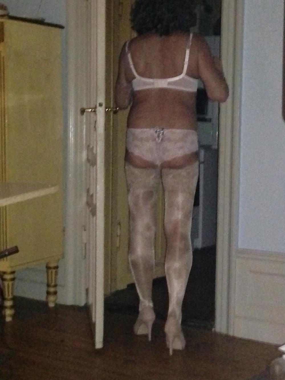 14P Lady N - NON-porn.