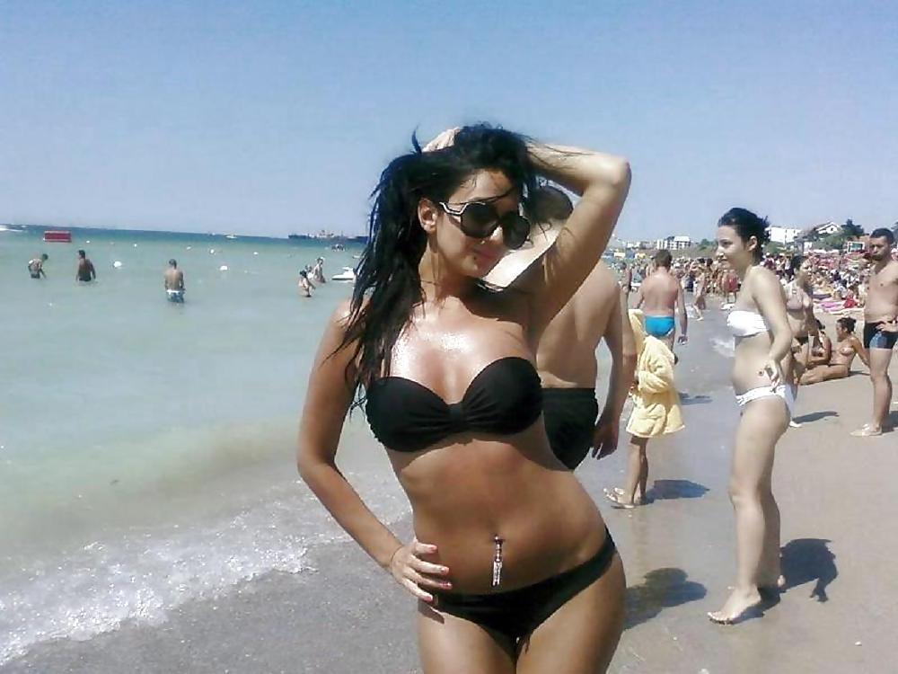 14P Romanian girl: Mari
