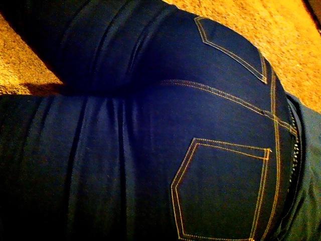 5P Phat ass in tight jeans