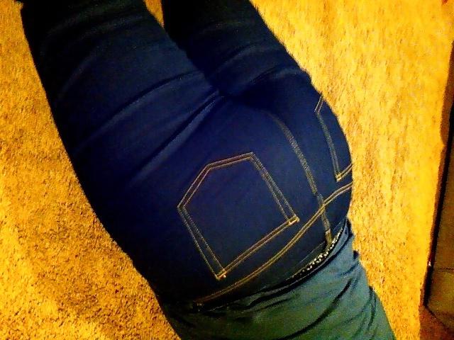 5P Phat ass in tight jeans
