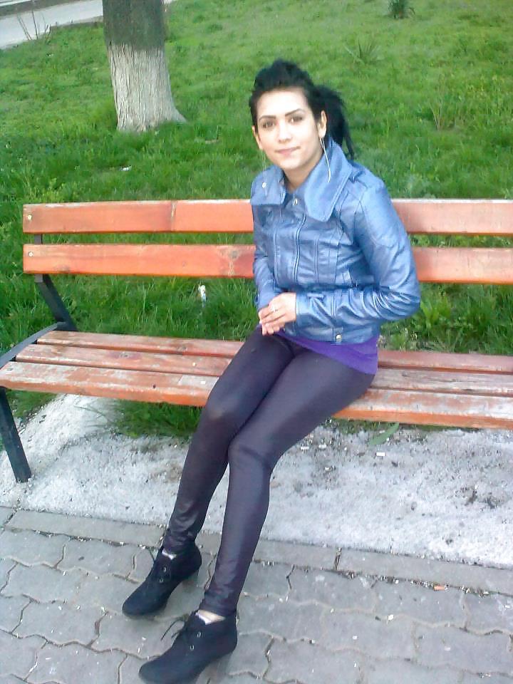 10P Romanian girl: claudia