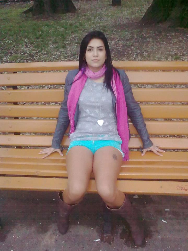 10P Romanian girl: claudia