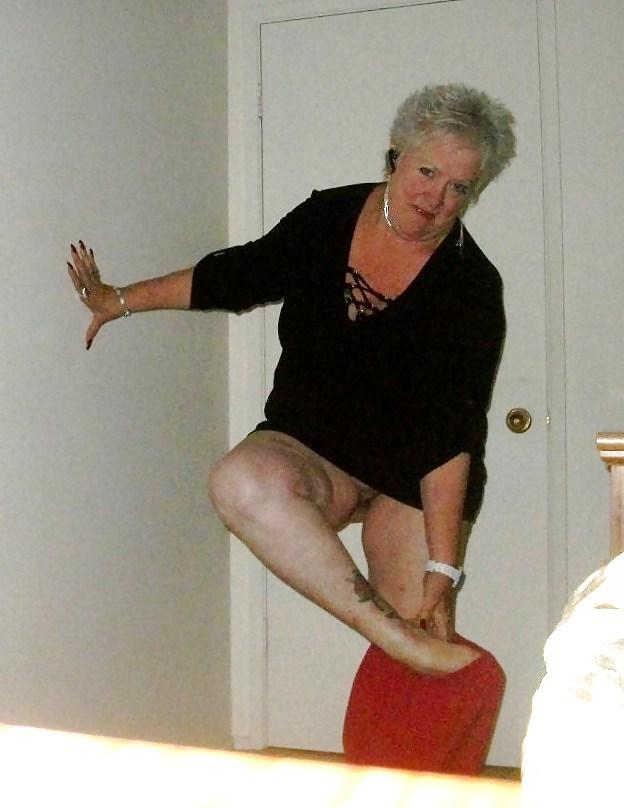 7P Sexy grandma