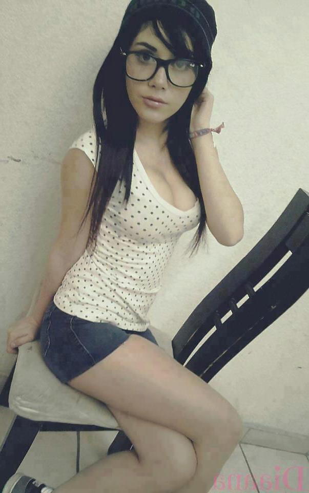 6P Non nude latinas