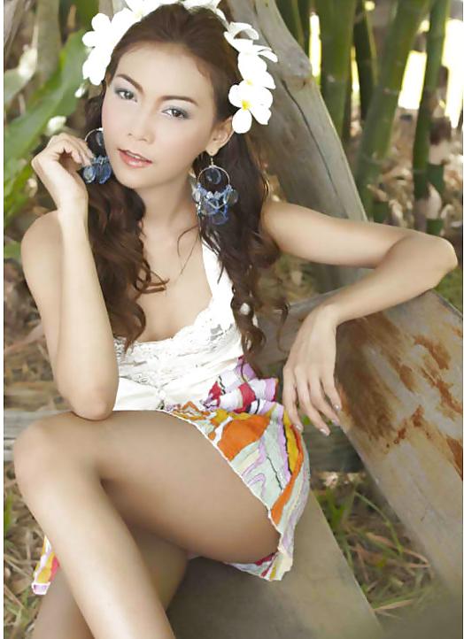 11P Asian 357 Vicky Lee