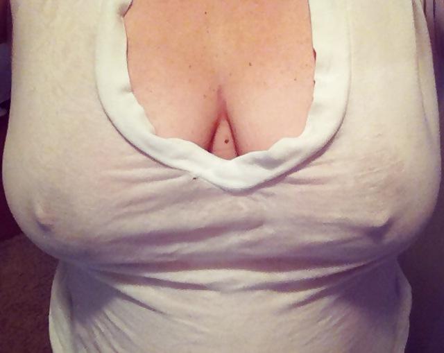 10P Wet t-shirt tits non-nude