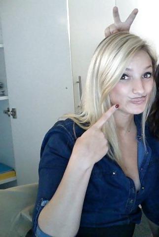 14P Voyeur  So Pizette Suceuse  Aval