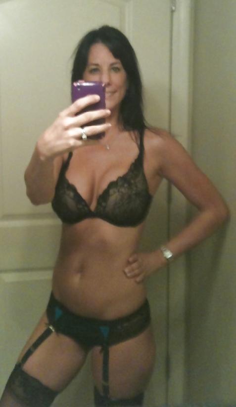 25P Patricia non nude