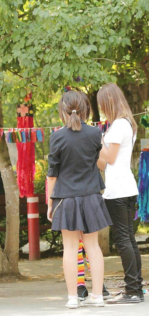 25P Spy sexy teens in parck romanian