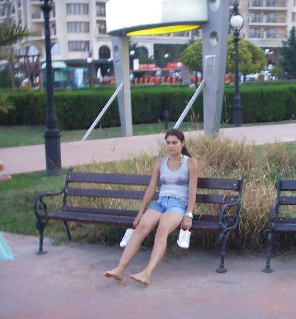 25P Spy sexy teens in parck romanian