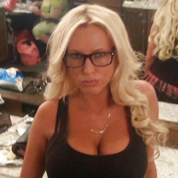 25P Facebook MILFs(non nude) #1