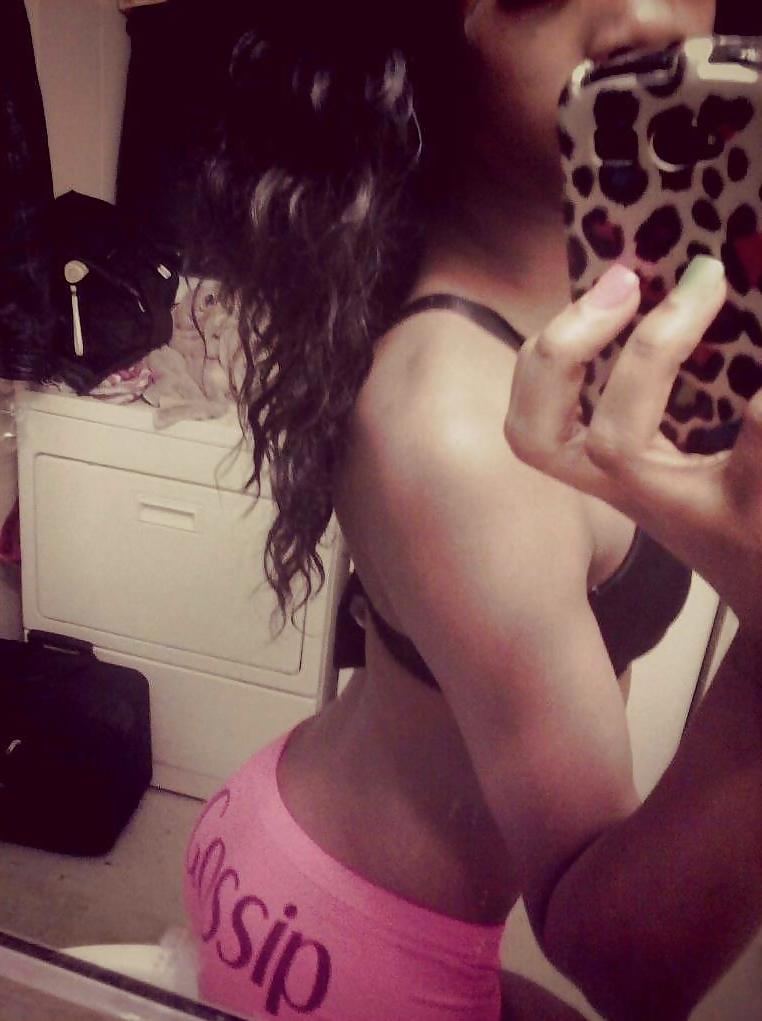 25P Naughty non nude teens