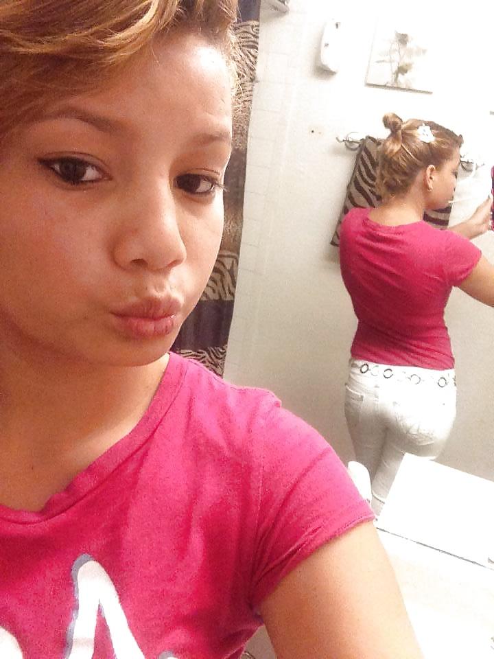 25P Naughty non nude teens
