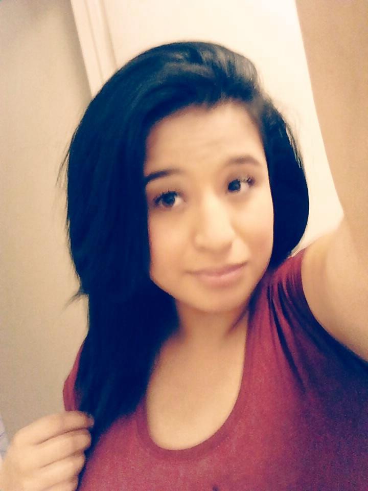 25P Naughty non nude teens