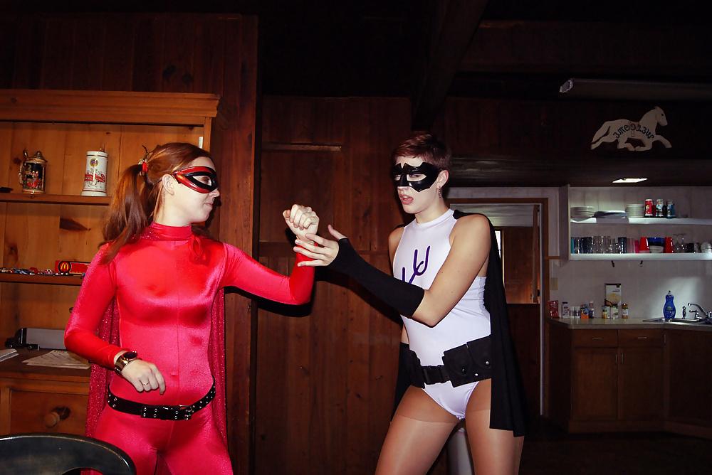 25P Amateur Superheroines 2