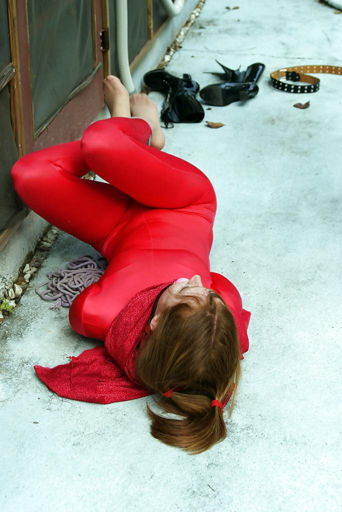 25P Amateur Superheroines 2