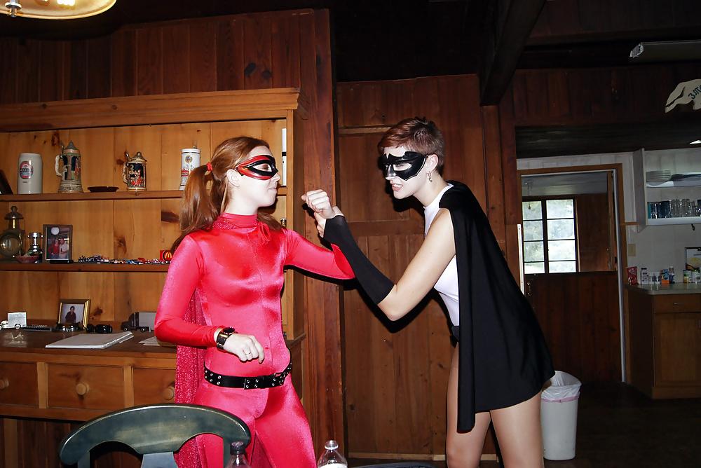 25P Amateur Superheroines 2