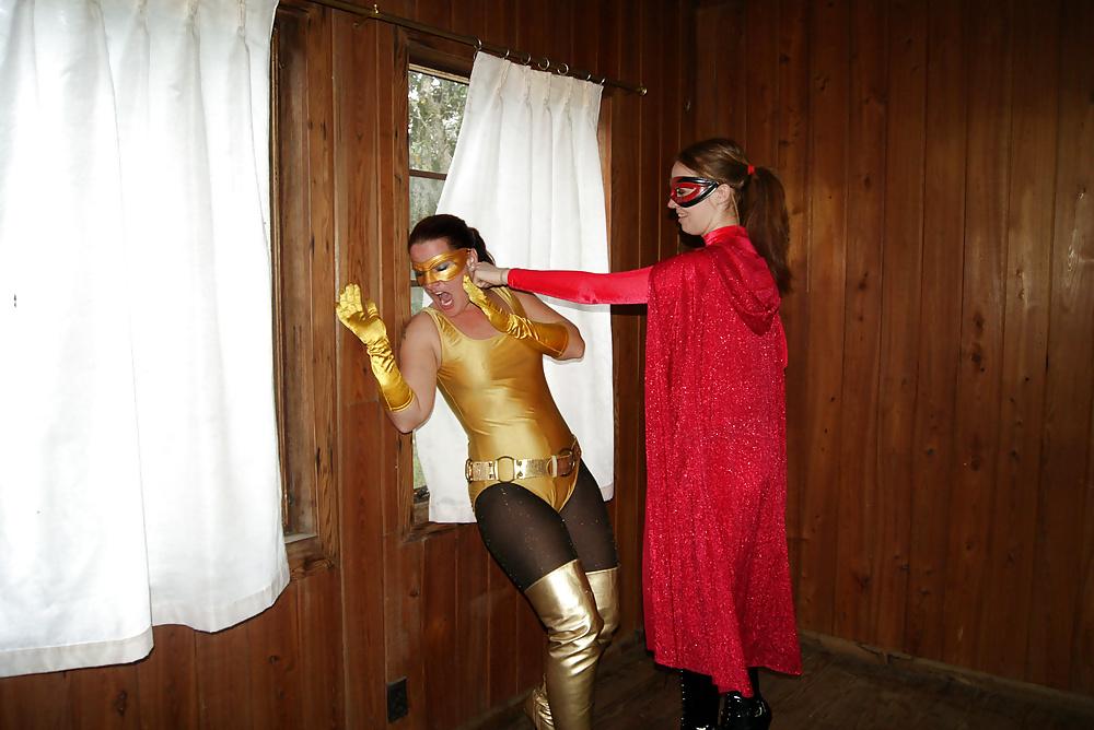 25P Amateur Superheroines 2