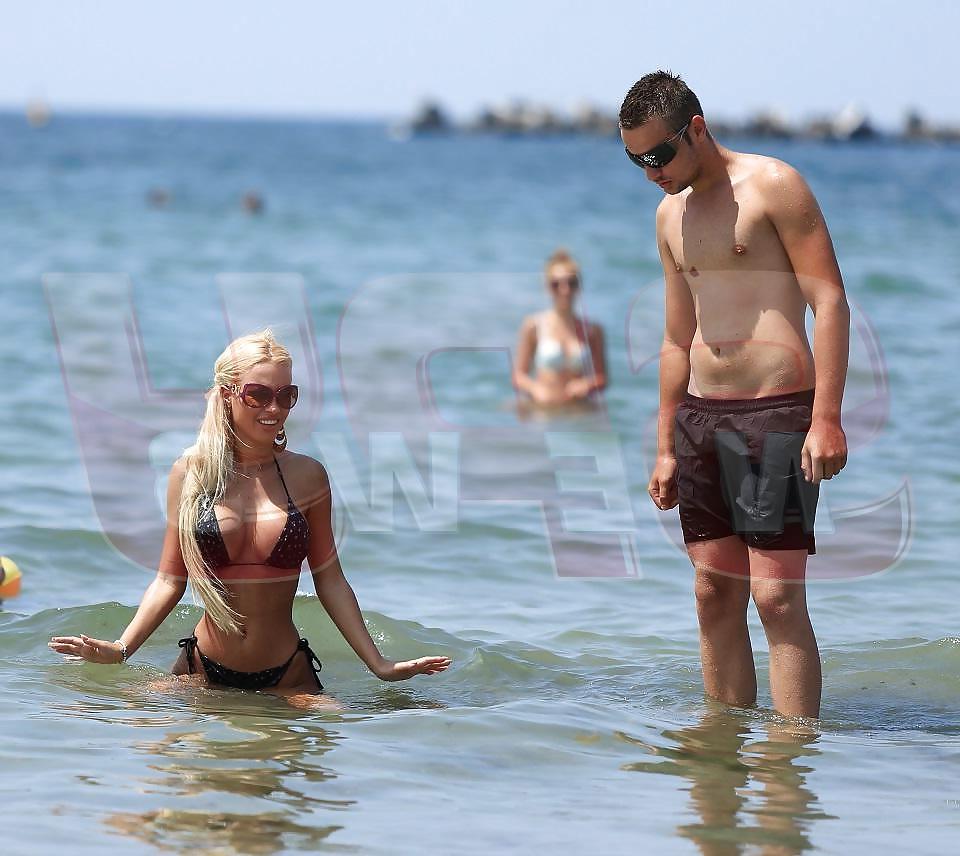 25P Romanian Star Loredana Chivu