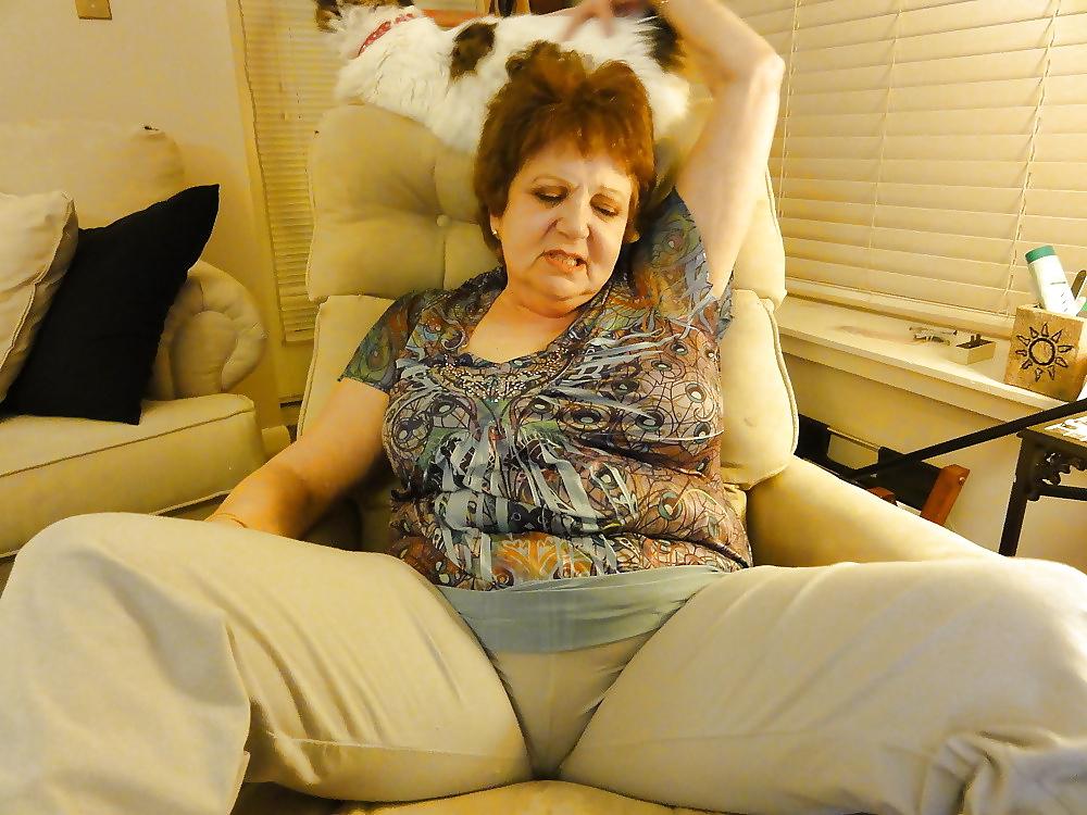 12P Italian Granny 