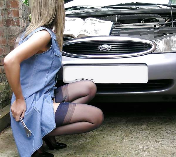 25P Amateur lady in natural light