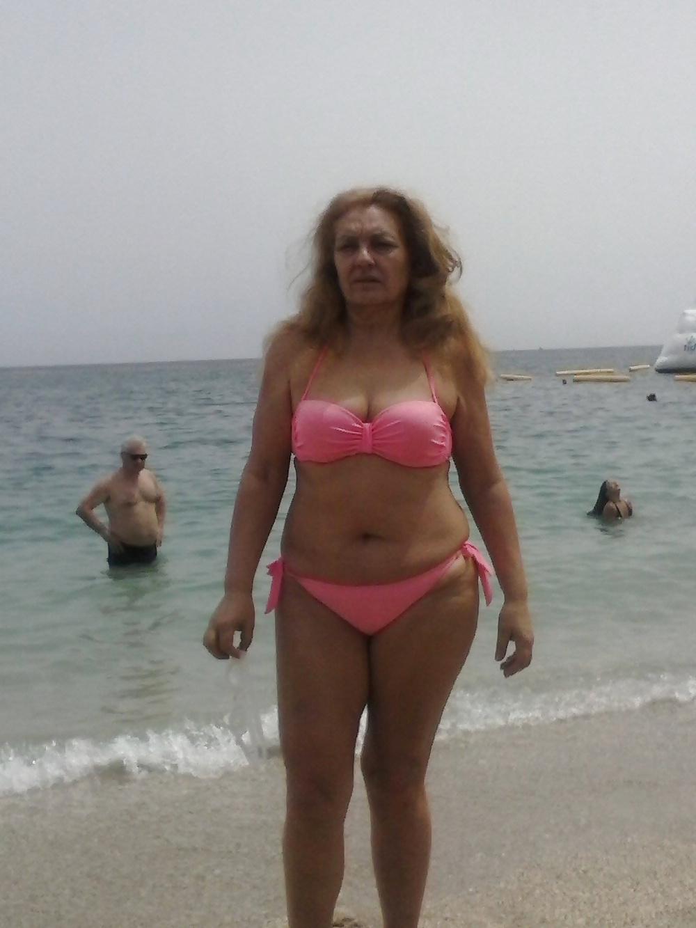 25P Greece voyeur
