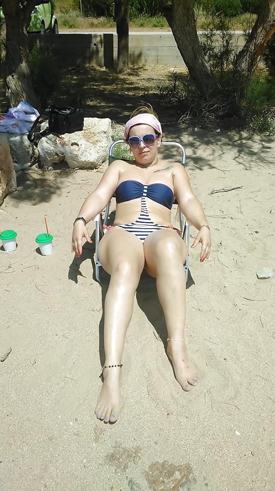 25P Greece voyeur