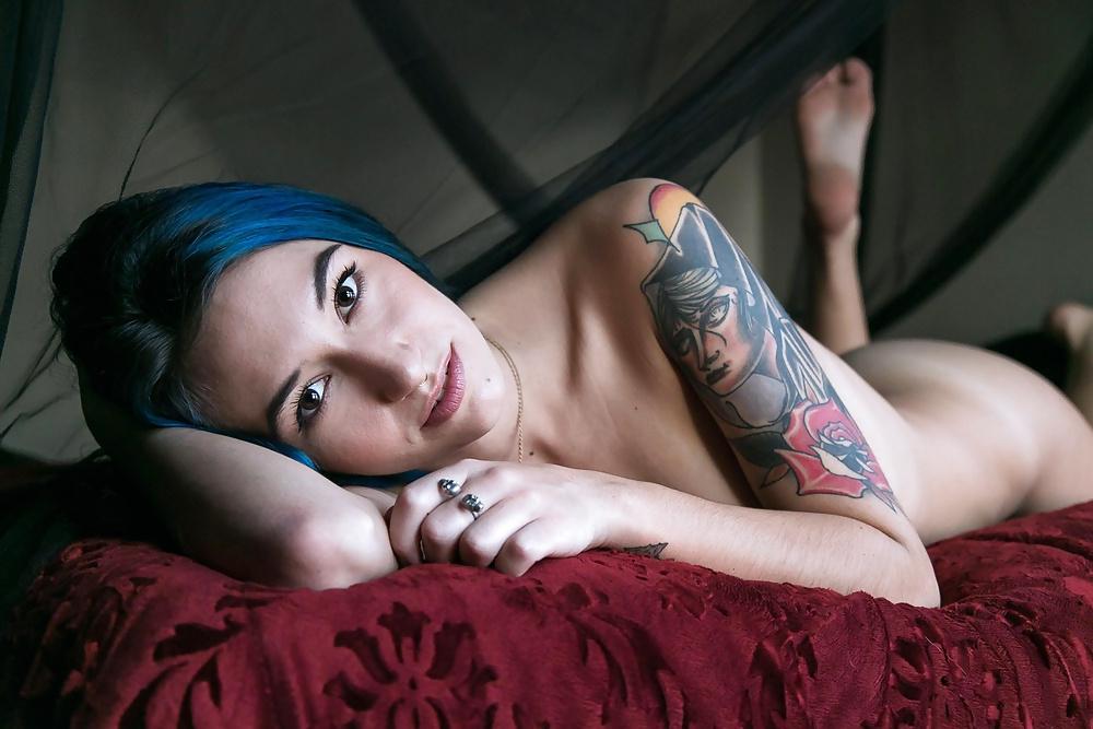 25P Suicide Girls