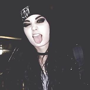 25P WWE Paige
