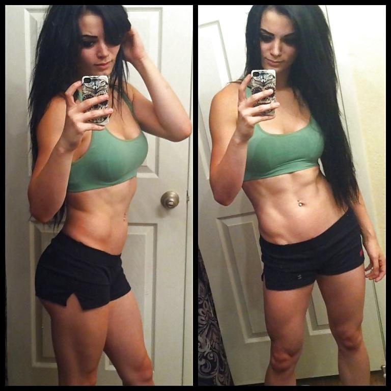 25P WWE Paige