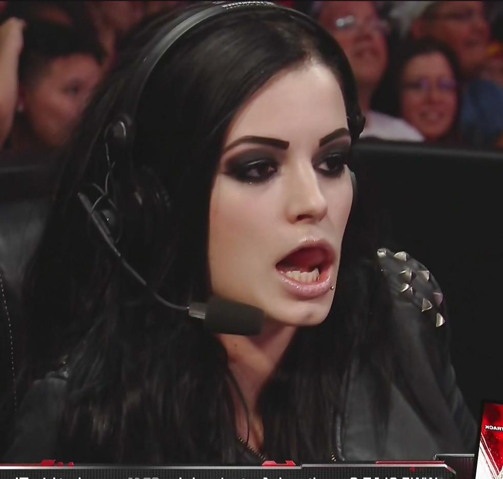 25P WWE Paige