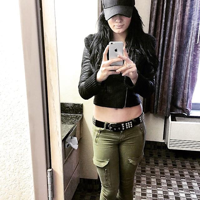 25P WWE Paige