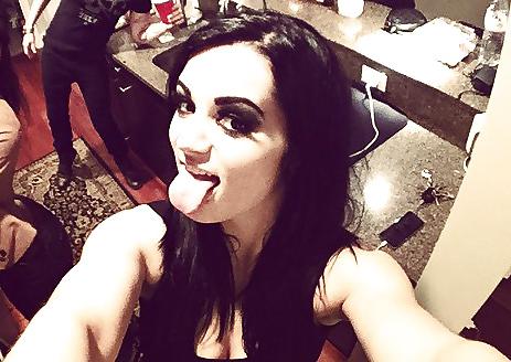 25P WWE Paige