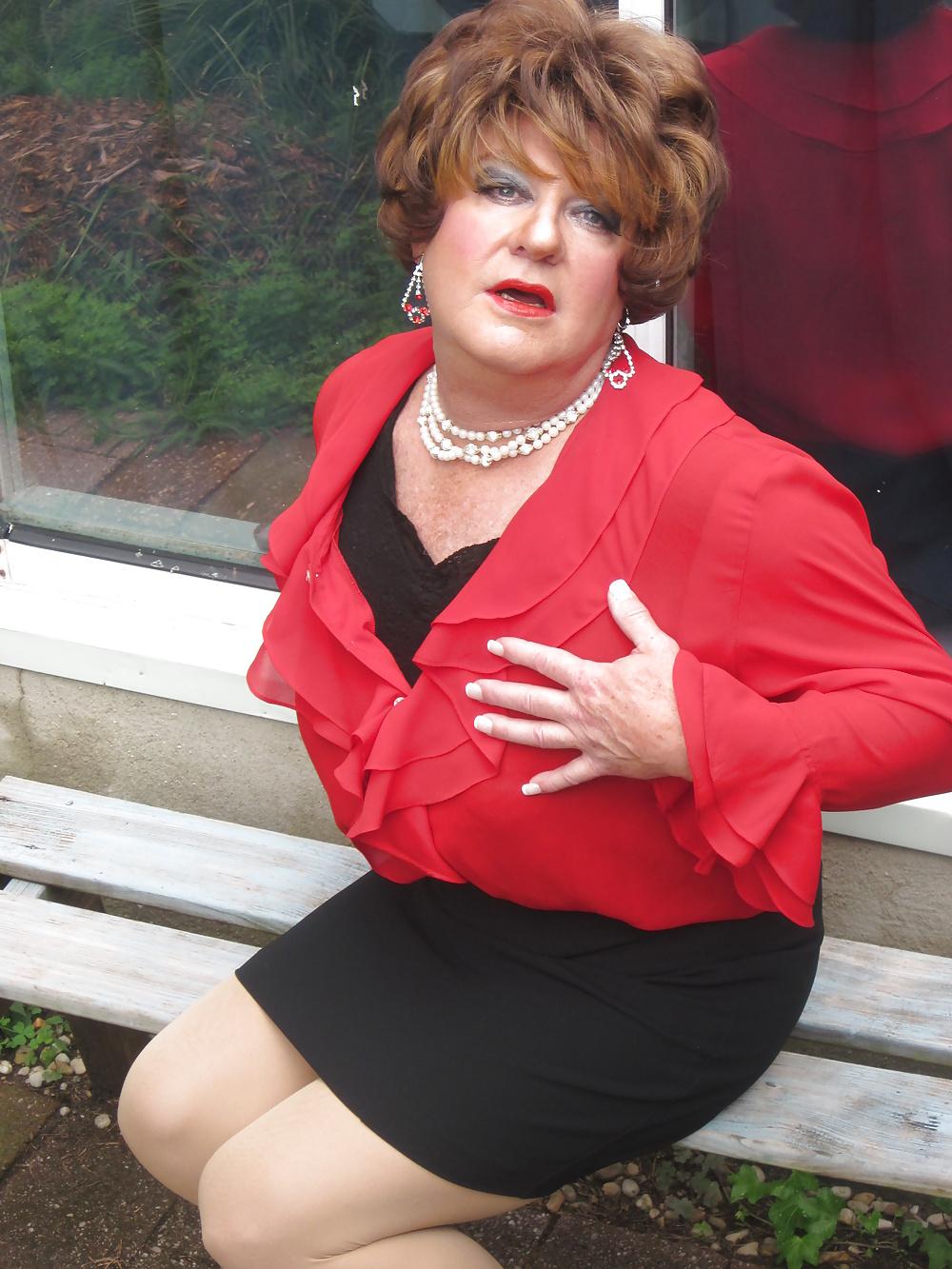 25P Sexy older crossdressers