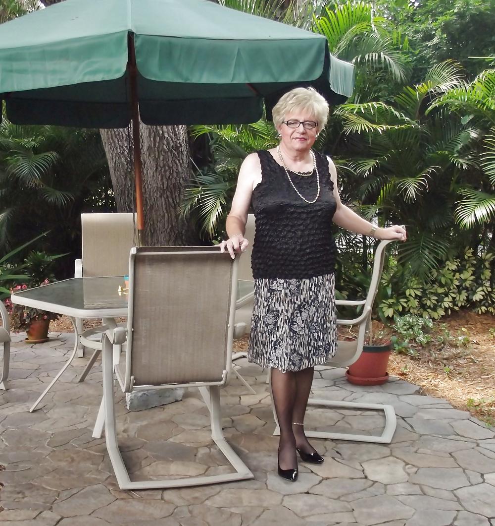 25P Sexy older crossdressers