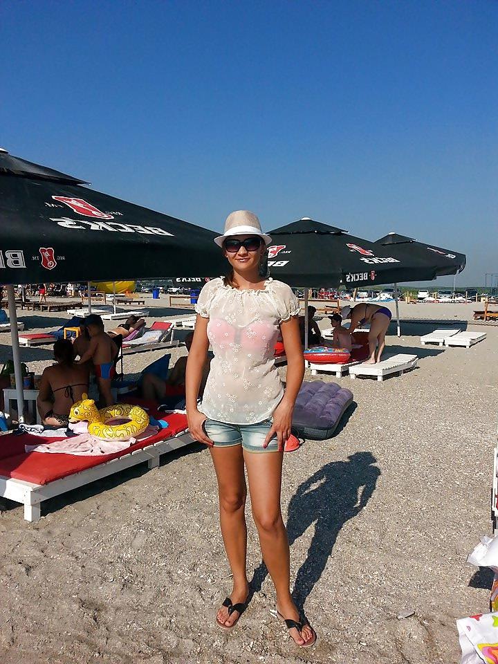 8P YOUNG ROMANIAN SLUT