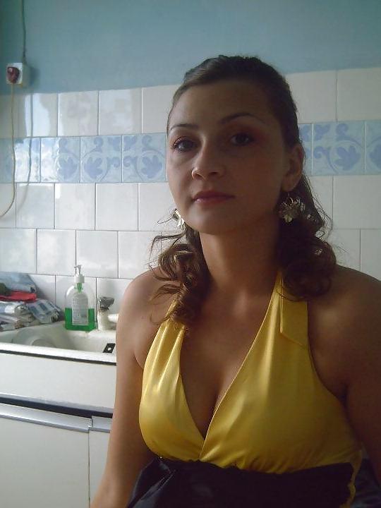 4P YOUNG ROMANIAN SLUT