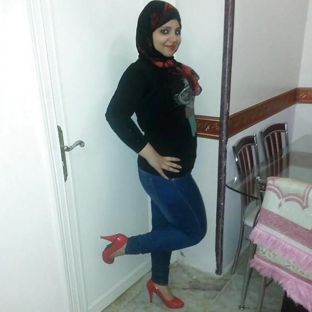 25P Arab hijab whore