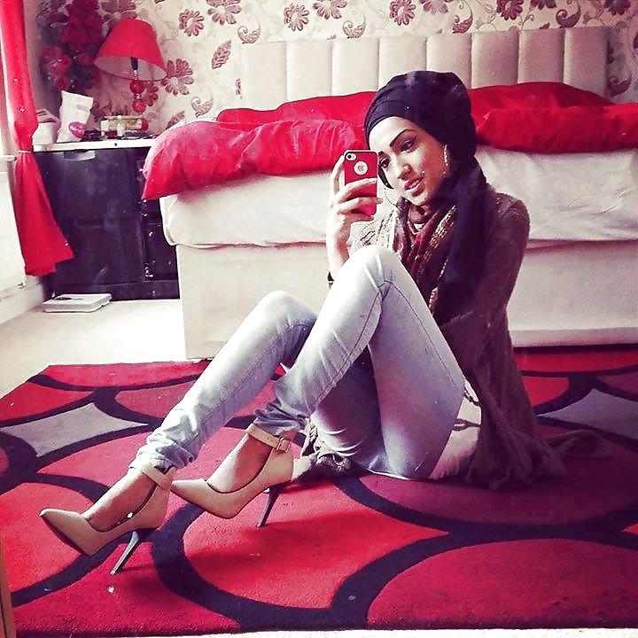 25P Arab hijab whore