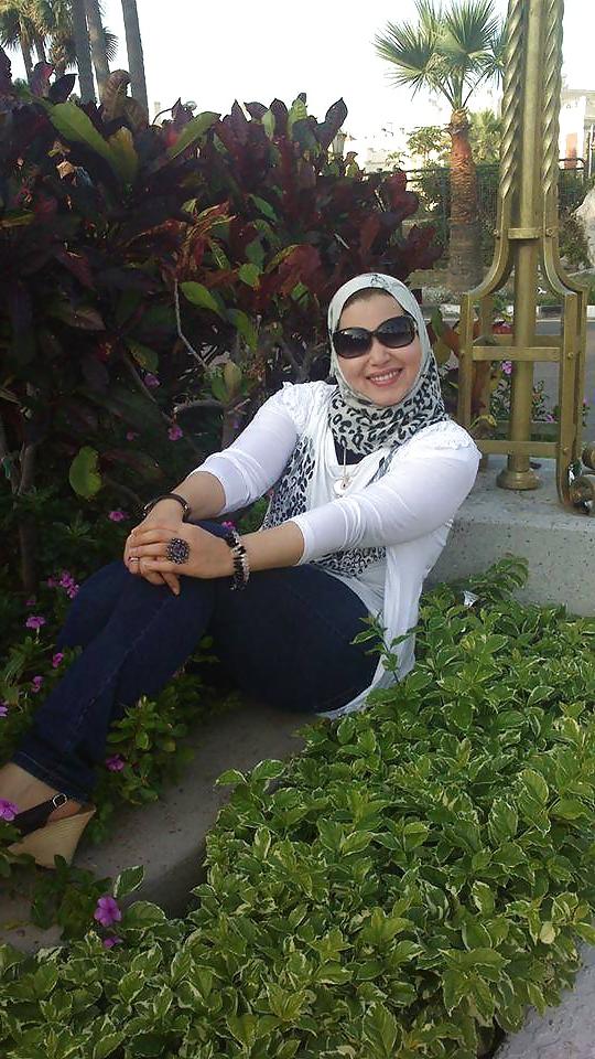 25P Arab hijab whore