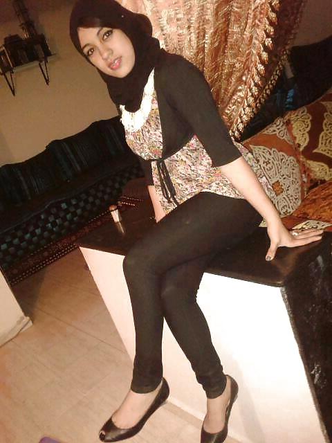 25P Arab hijab whore