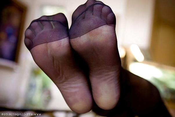25P Foot, Footjob, Nylon, Sperm.