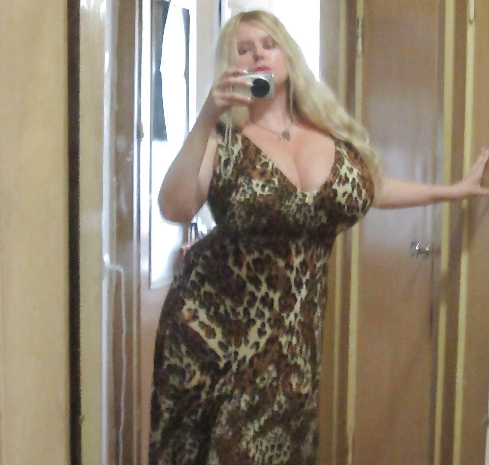 25P Bbw selfies 