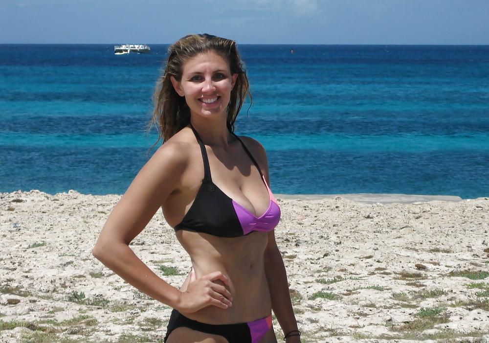 25P Bikini amateurs non nude