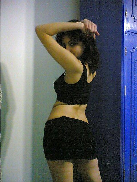 25P Arab Non Nude Slut 