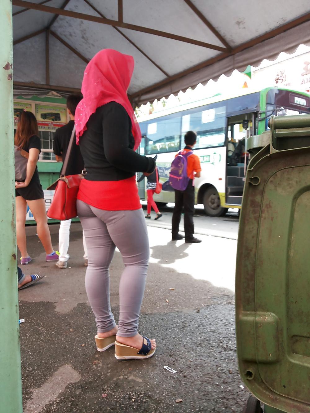 5P Malay- candid tudung hijab bubble butt