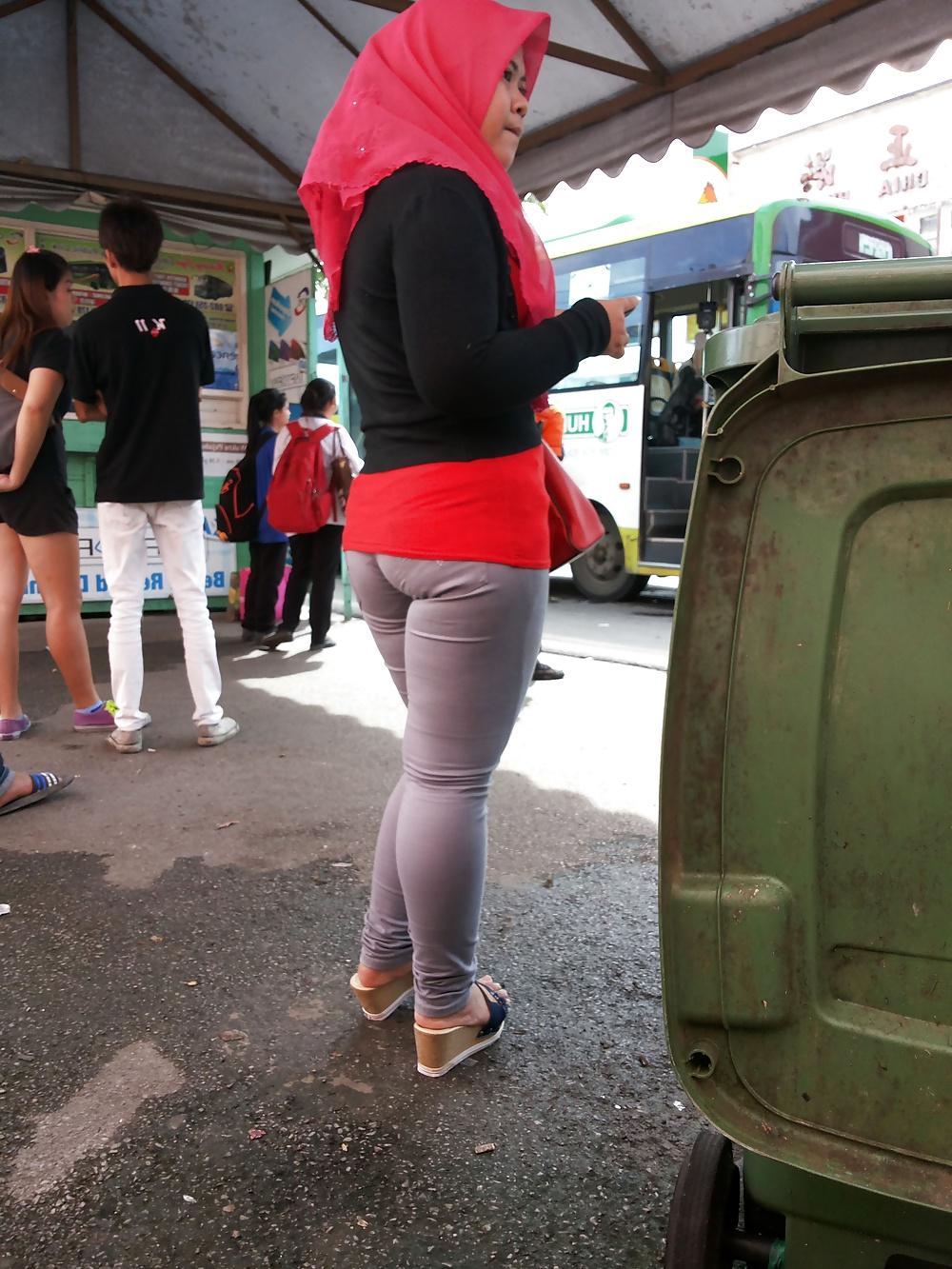 5P Malay- candid tudung hijab bubble butt