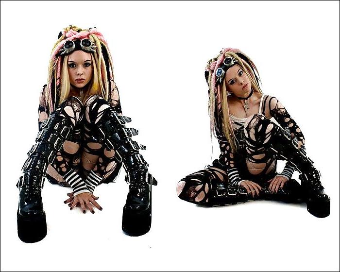 25P Cyber Goth Girls